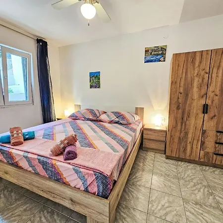 Octopus-5 By Interhome Apartament *